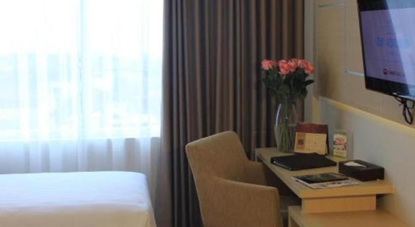 Horison Hotel Sukabumi Exterior foto
